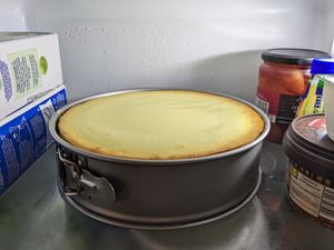 De cheesecake in de koelkast